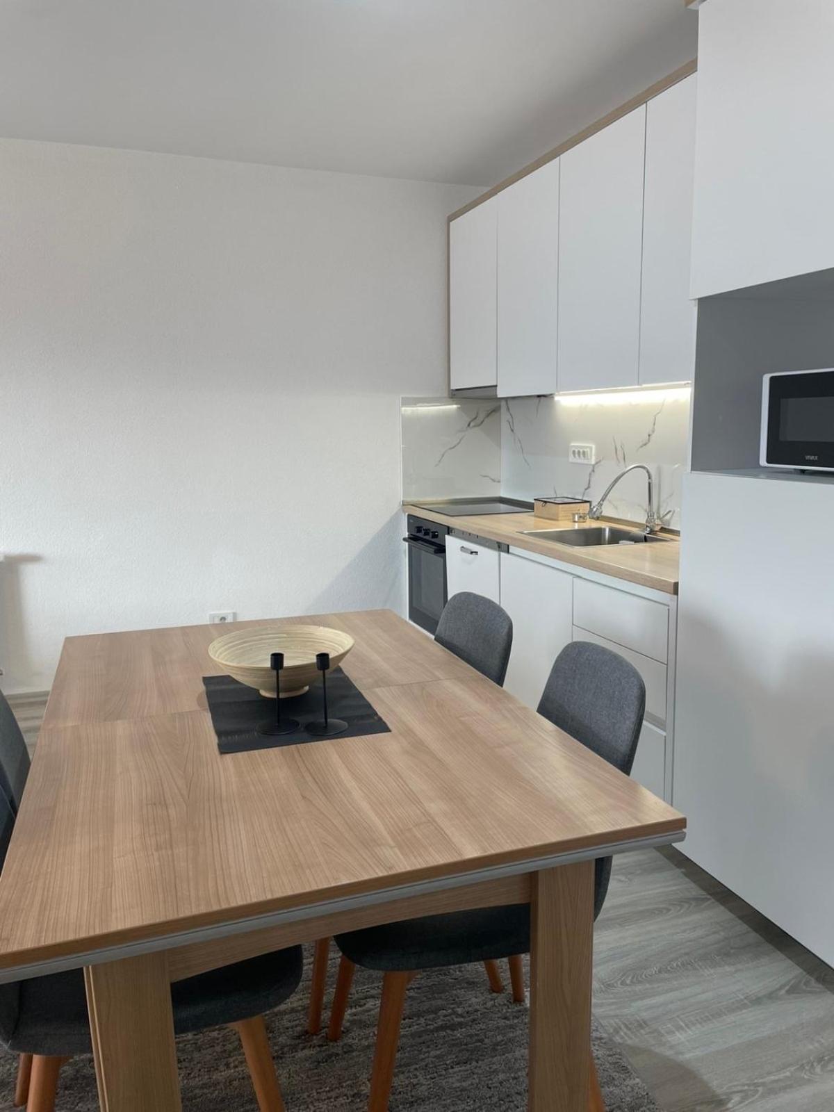 Apartment Prizreni-Free Private Parking Exterior foto