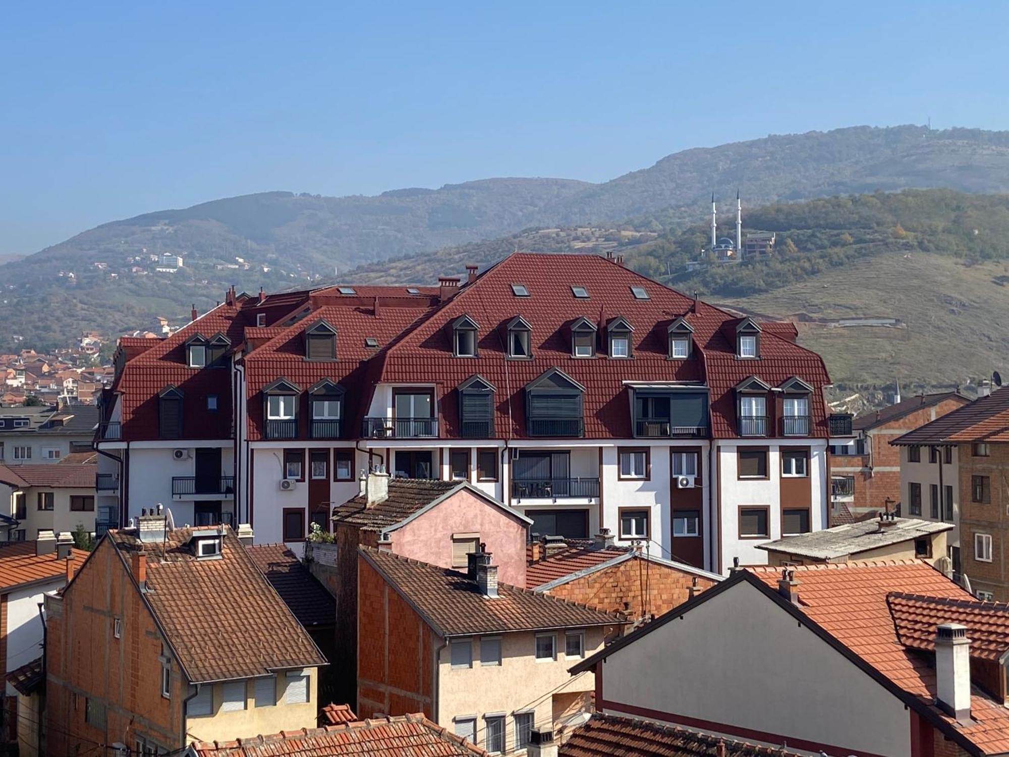 Apartment Prizreni-Free Private Parking Exterior foto