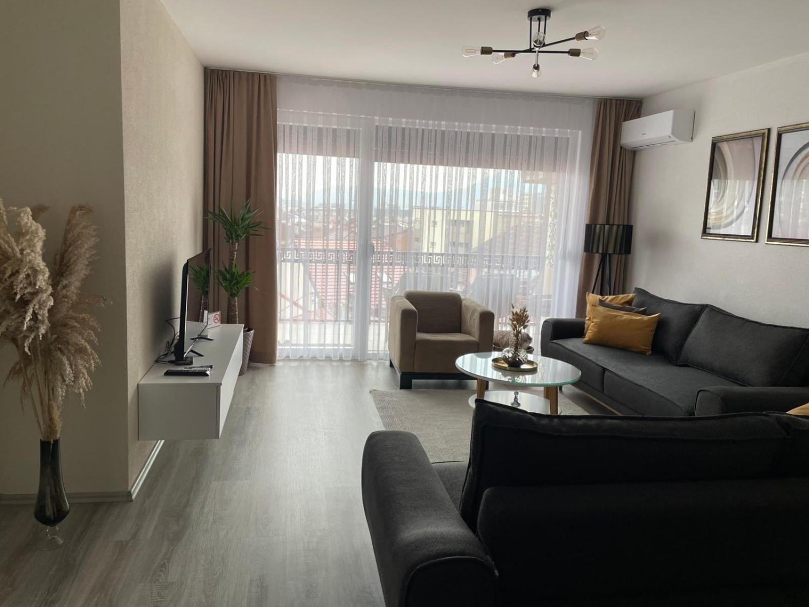 Apartment Prizreni-Free Private Parking Exterior foto