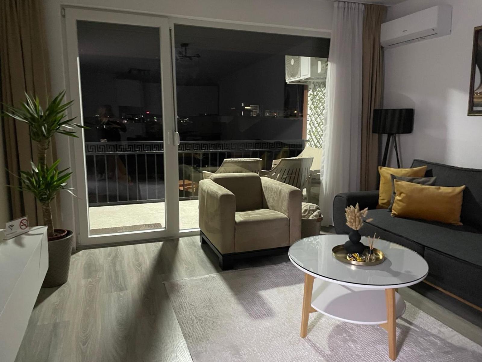 Apartment Prizreni-Free Private Parking Exterior foto