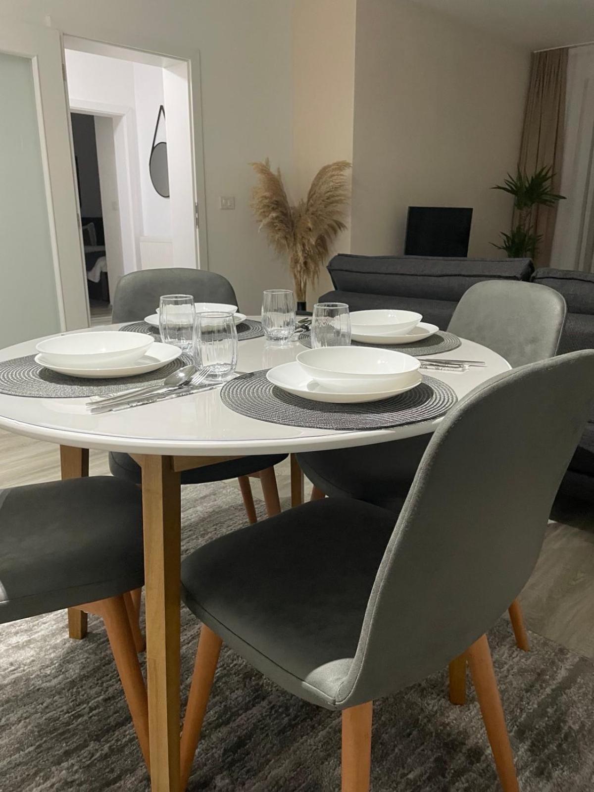 Apartment Prizreni-Free Private Parking Exterior foto